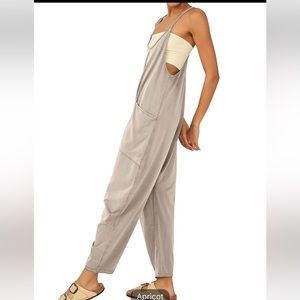 New Tan Jumpsuit, Casual Sleeveless Loose Zip Back Jumpsuit